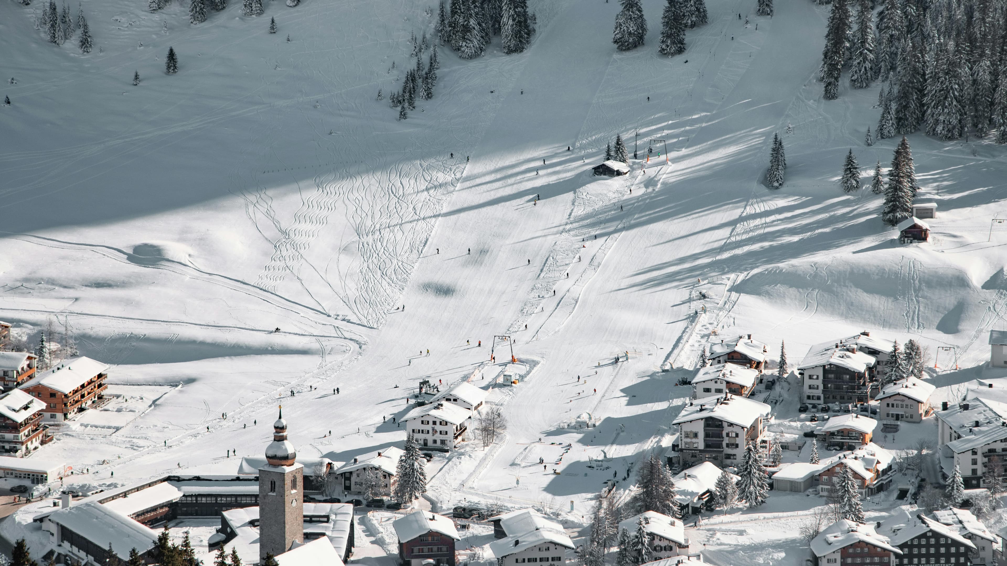 Tiroler Zugspitz Arena: A Family-Friendly Austrian Ski Destination