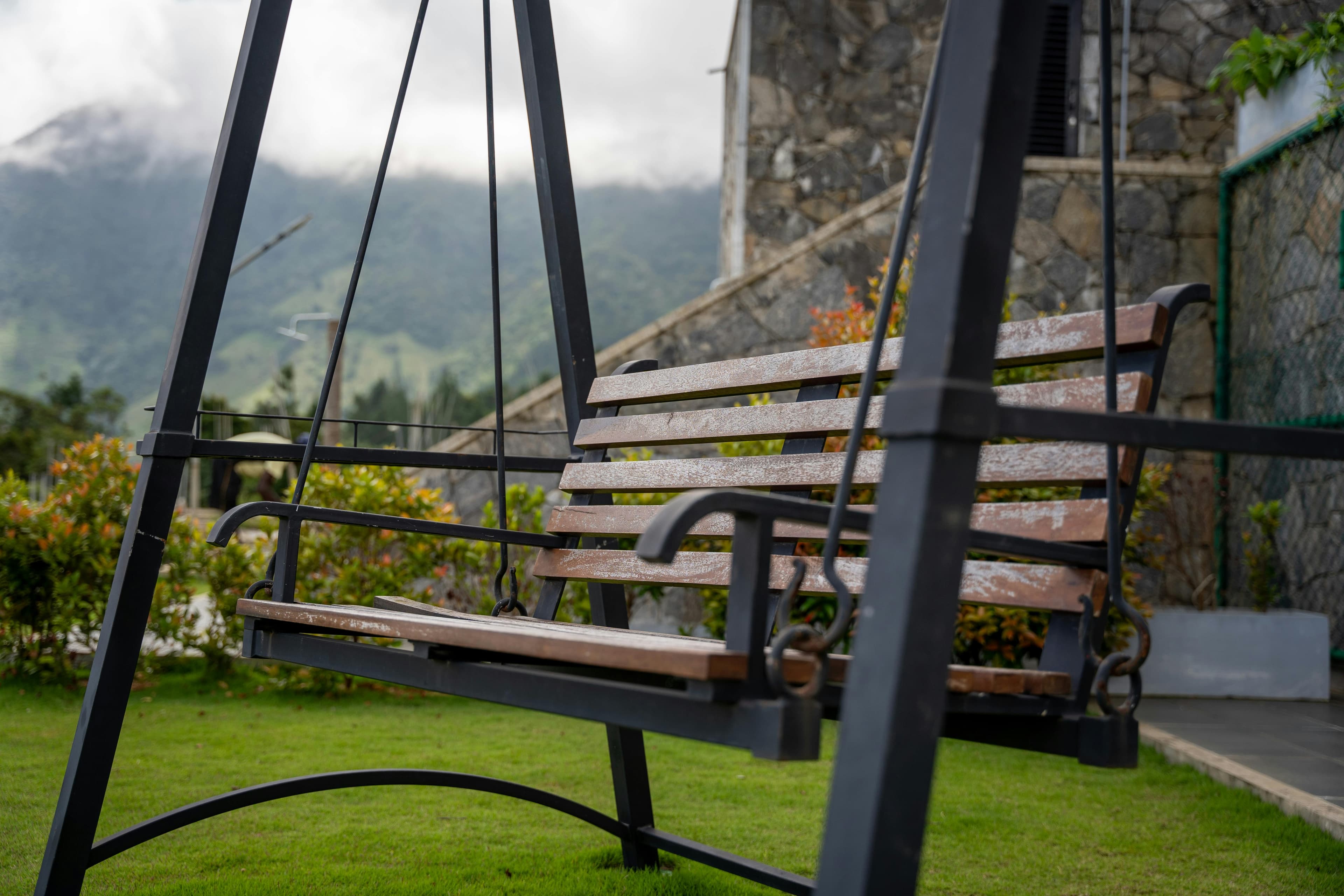SnowSwings: Bringing the Alpine Chairlift Experience to Your Garden