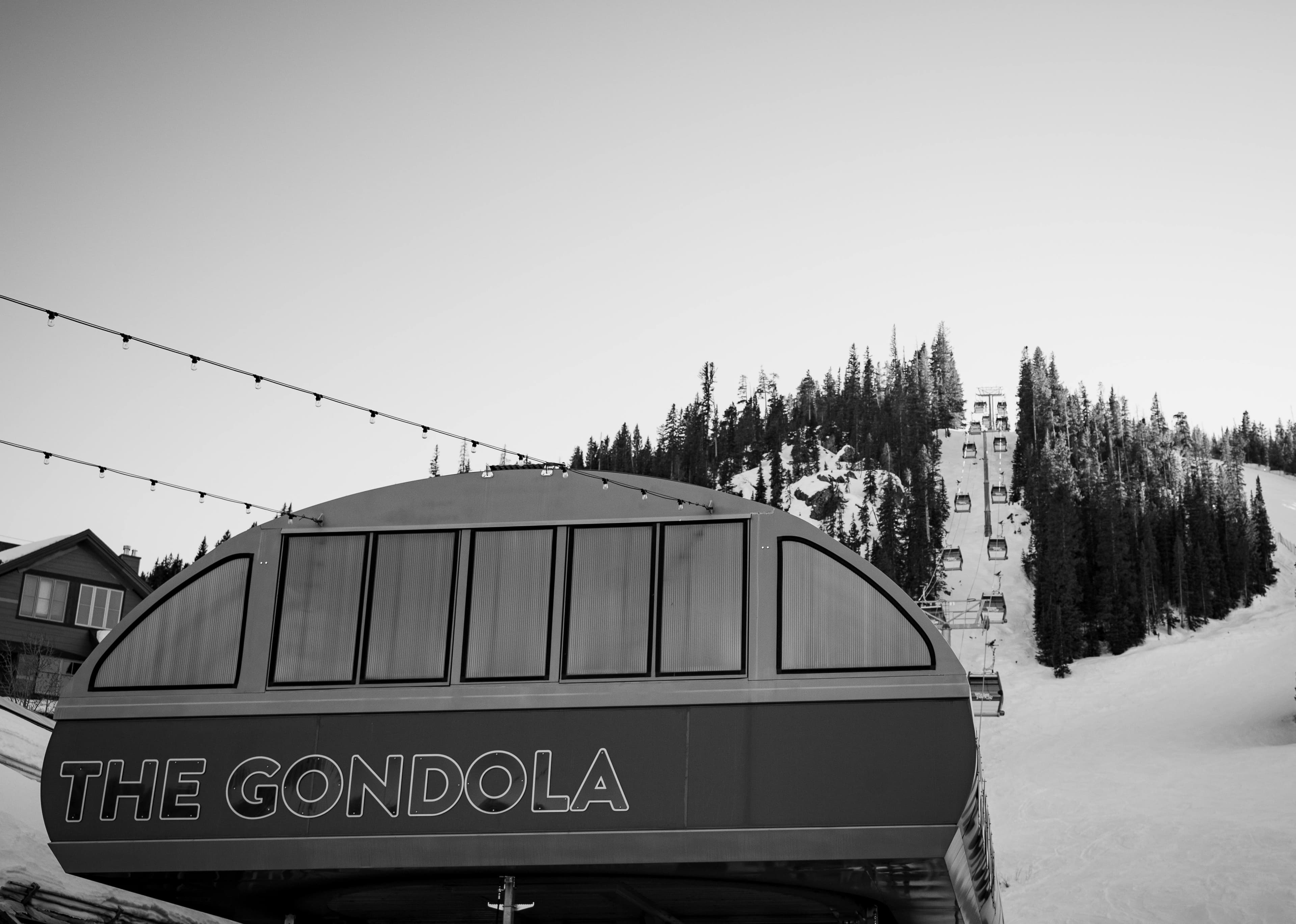 Large Capacity Gondola Lifts: A Global Overview