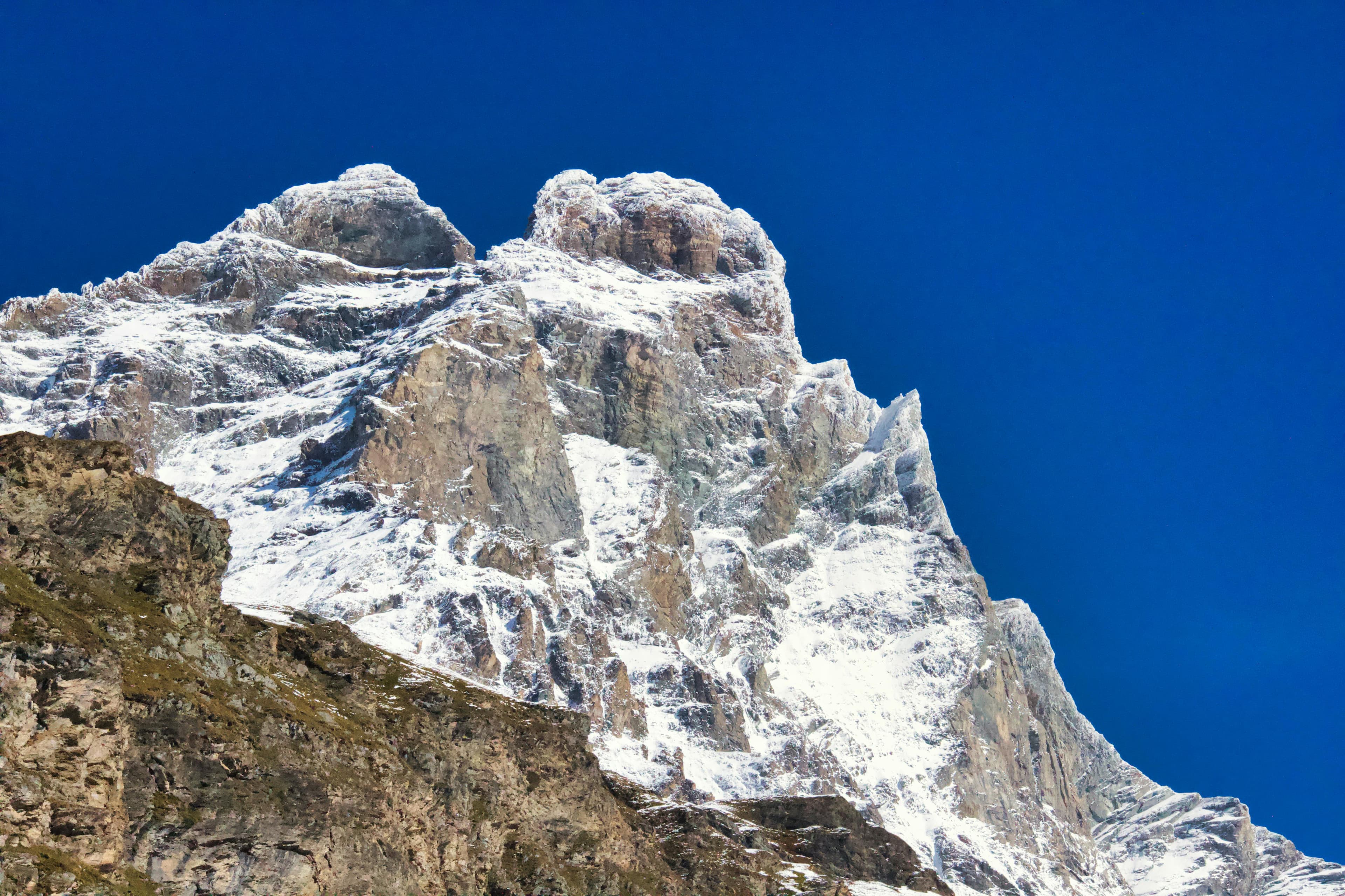 Cervinia Ski Resort: Italy's High-Altitude Paradise Linked to Zermatt