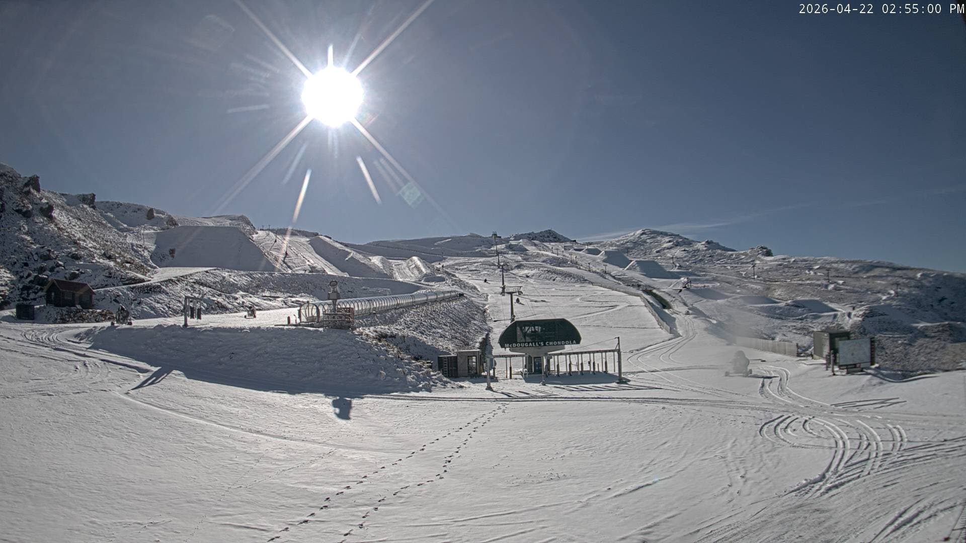Unseasonal April Snowfall Blankets New Zealand Ski Resorts